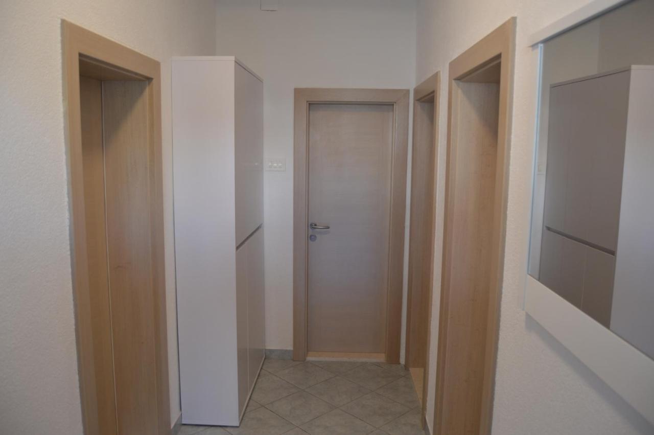 Lipa Mare Apartment Solin Exterior photo
