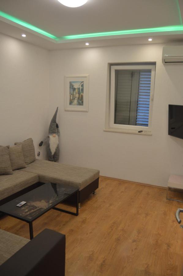 Lipa Mare Apartment Solin Exterior photo