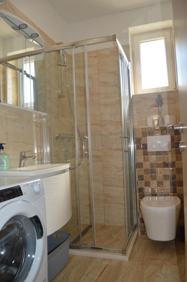 Lipa Mare Apartment Solin Exterior photo